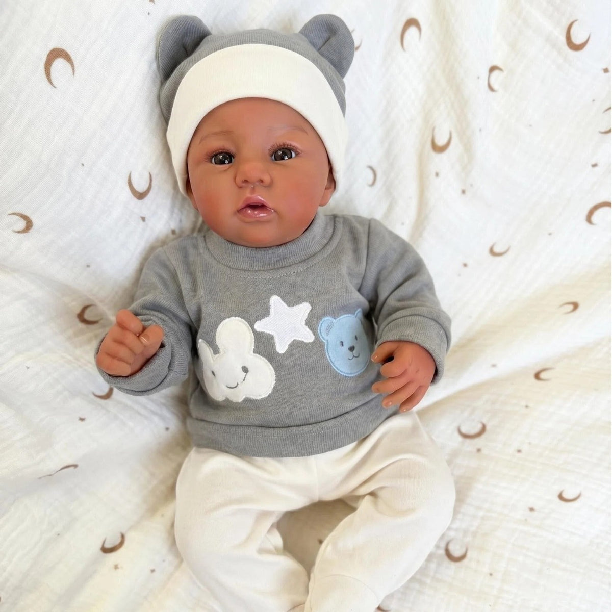 19inch Lifelike Reborn Doll Abigail Dark Skin Tone Soft cloth Body Touch Cuddly 3D Painted Skin Visible Veins Collectible Doll
