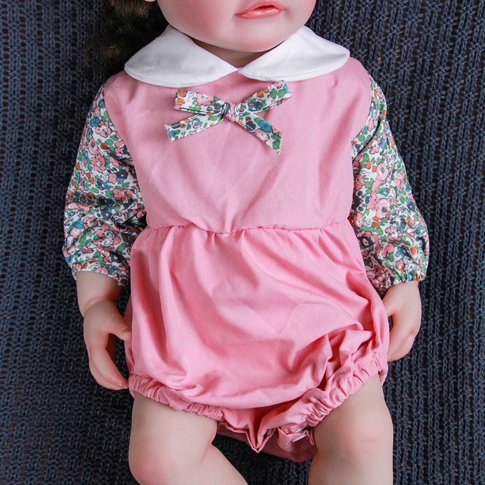 Exquisite princess-style replacement dress, suitable for 18cm–22cm reborn dolls.