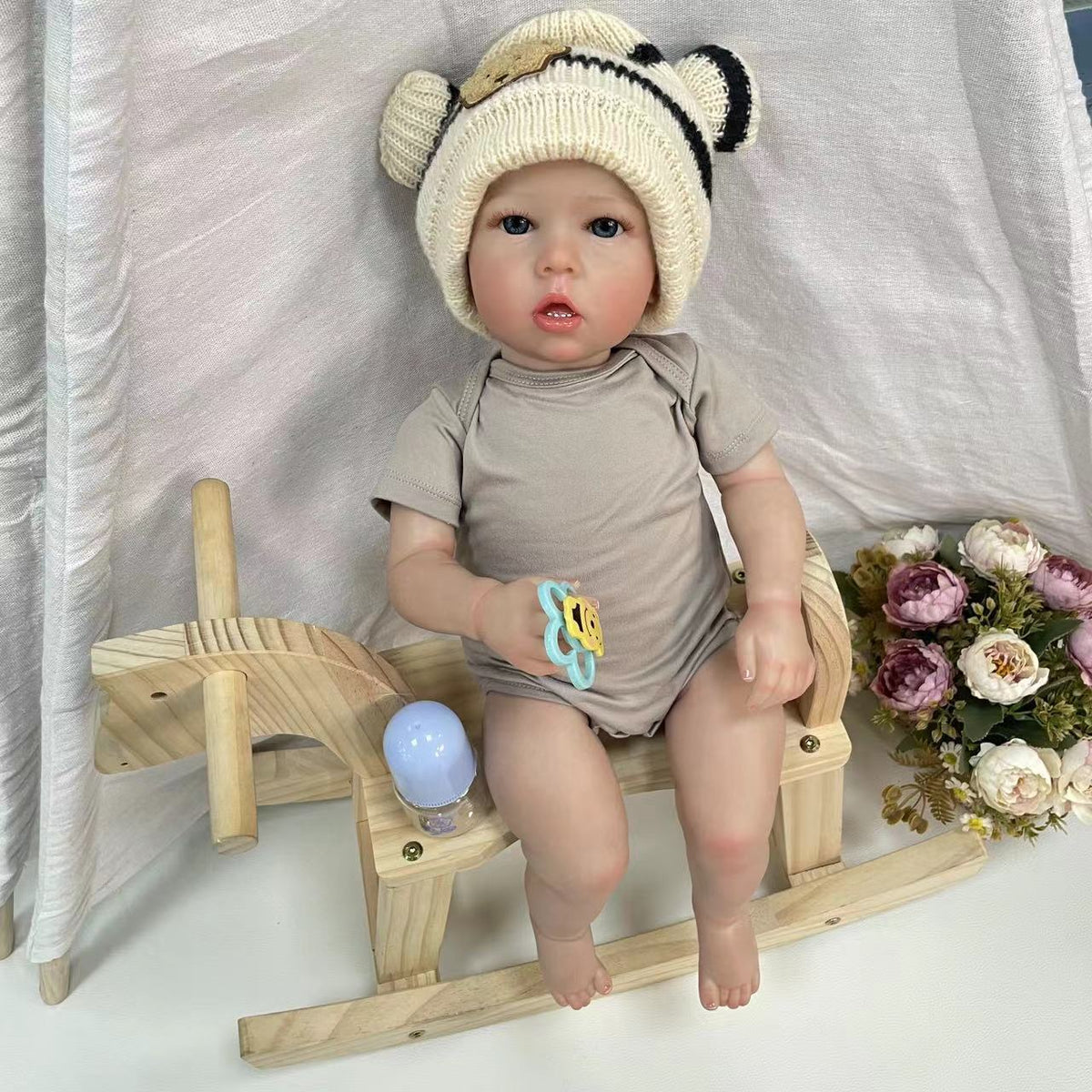 23 Inch Realistic Reborn Dolls Lifelike with Cloth Body Gifts for girl